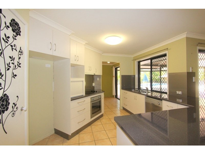 21 Coaker Drive, Emerald QLD 4720