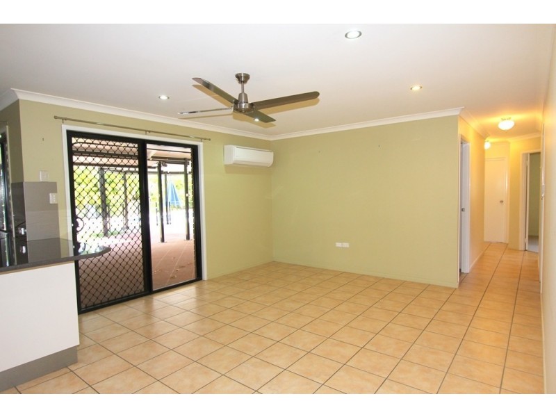 21 Coaker Drive, Emerald QLD 4720