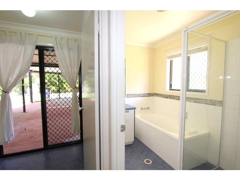 21 Coaker Drive, Emerald QLD 4720