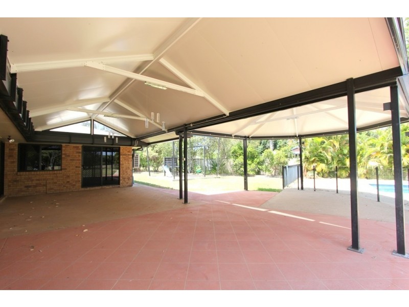 21 Coaker Drive, Emerald QLD 4720