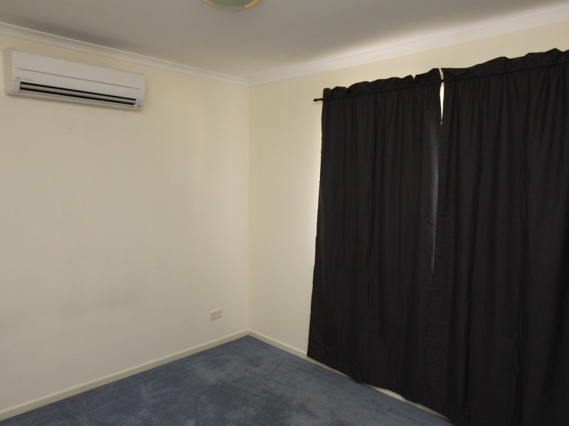 5 Barbara Crt, Emerald QLD 4720