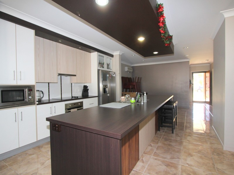 Unit 2/228 Borilla Street, Emerald QLD 4720