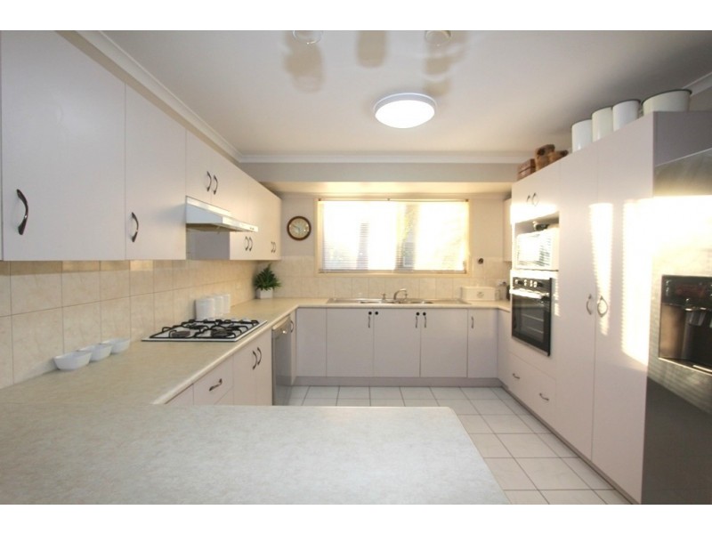 76 Park Ave, Emerald QLD 4720