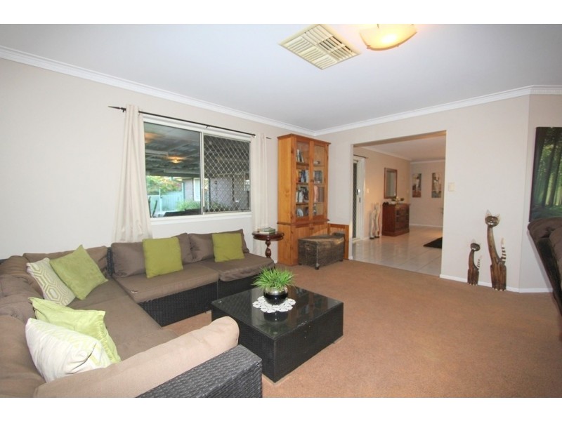 76 Park Ave, Emerald QLD 4720