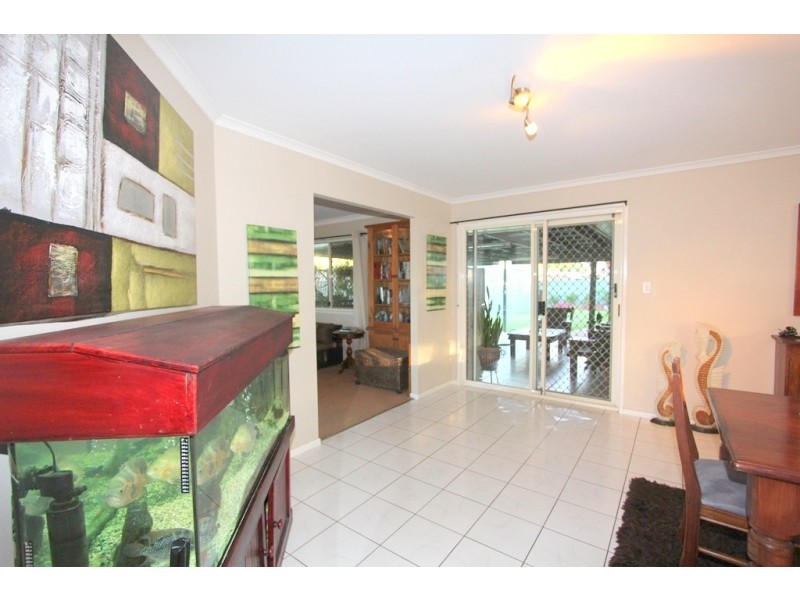 76 Park Ave, Emerald QLD 4720