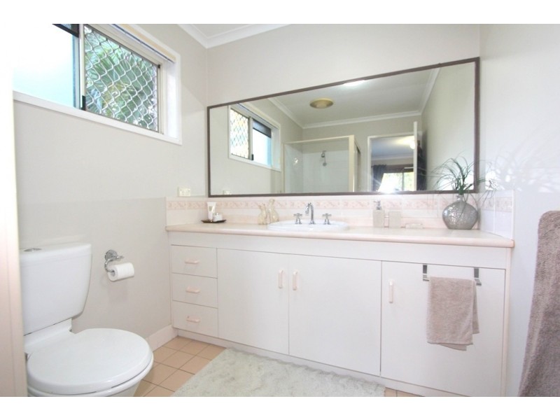 76 Park Ave, Emerald QLD 4720