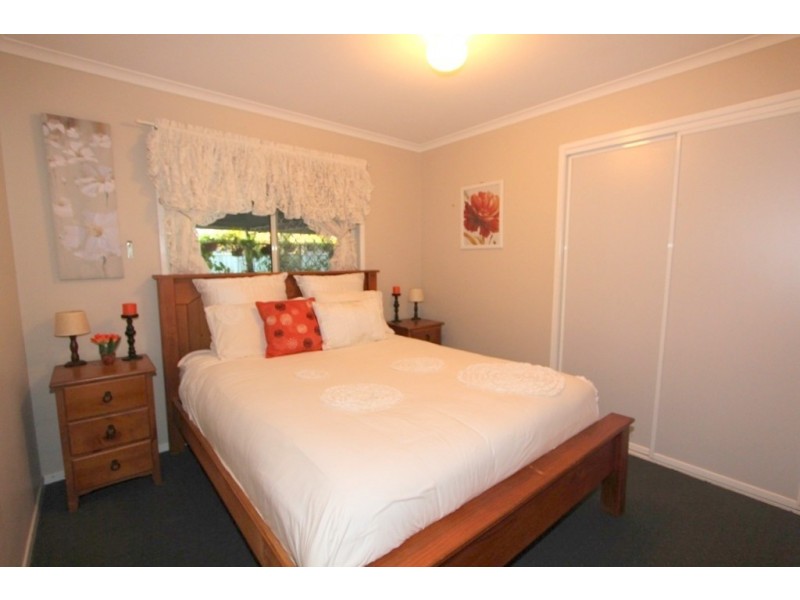 76 Park Ave, Emerald QLD 4720