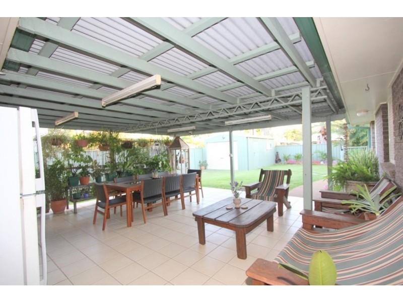 76 Park Ave, Emerald QLD 4720