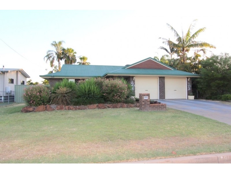 76 Park Ave, Emerald QLD 4720