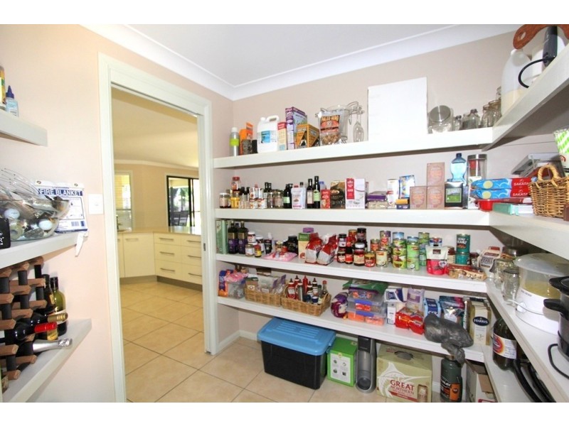 2 Coaker Drive, Emerald QLD 4720