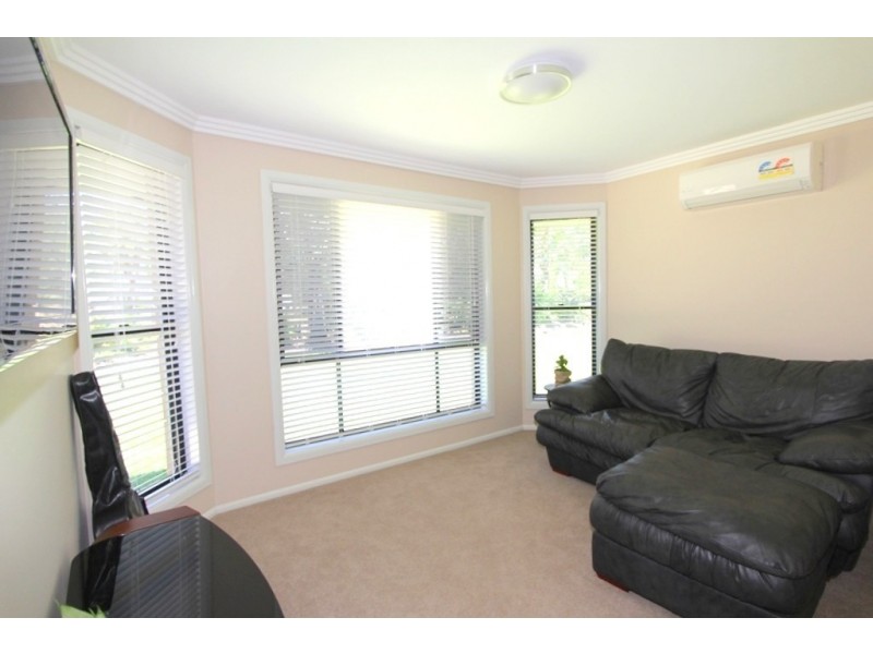 2 Coaker Drive, Emerald QLD 4720