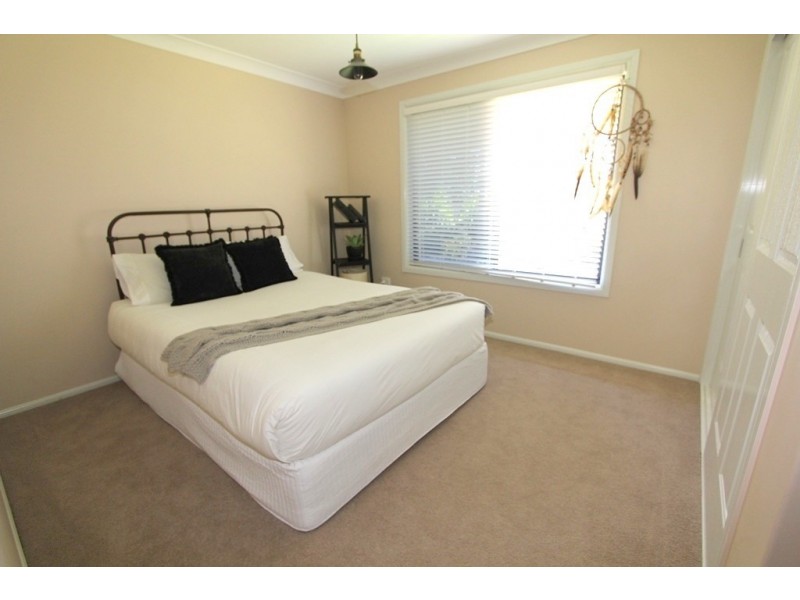 2 Coaker Drive, Emerald QLD 4720