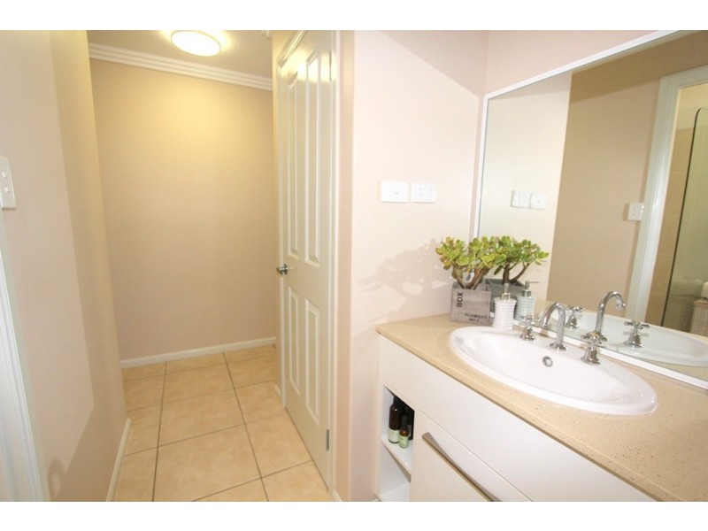 2 Coaker Drive, Emerald QLD 4720