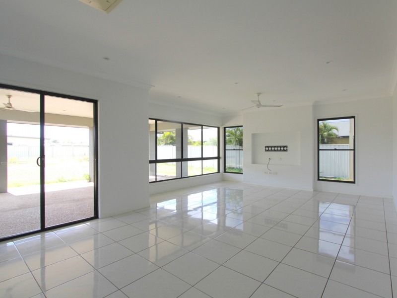 16 Rogers Street, Emerald QLD 4720