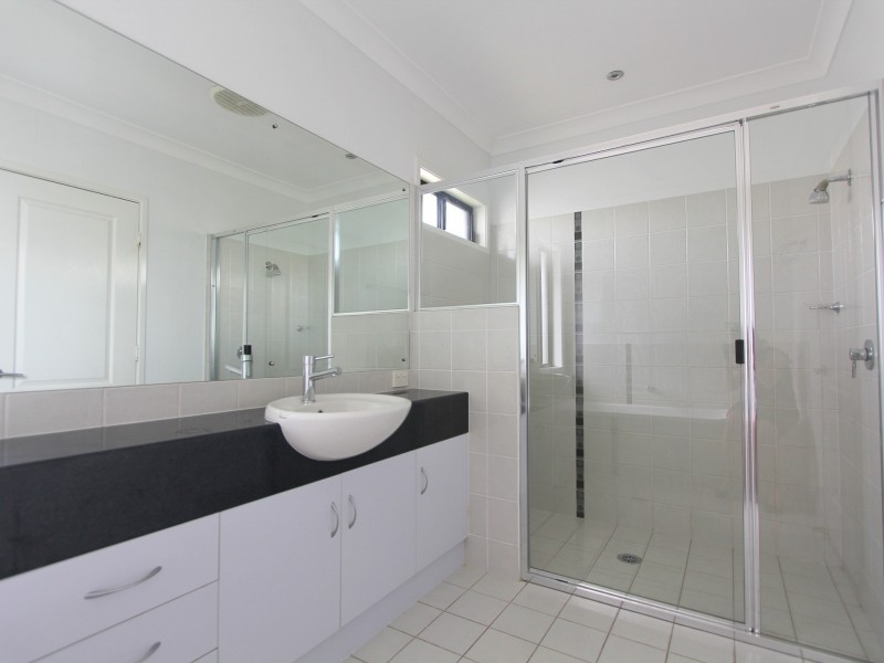 16 Rogers Street, Emerald QLD 4720