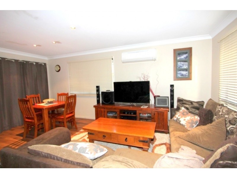 38 Cowan Crescent, Emerald QLD 4720