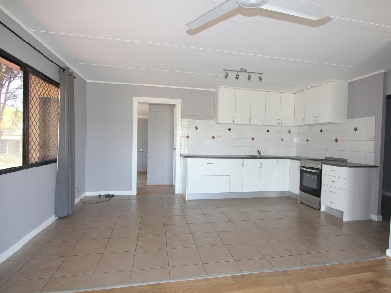 23 Retro Street, Capella QLD 4723