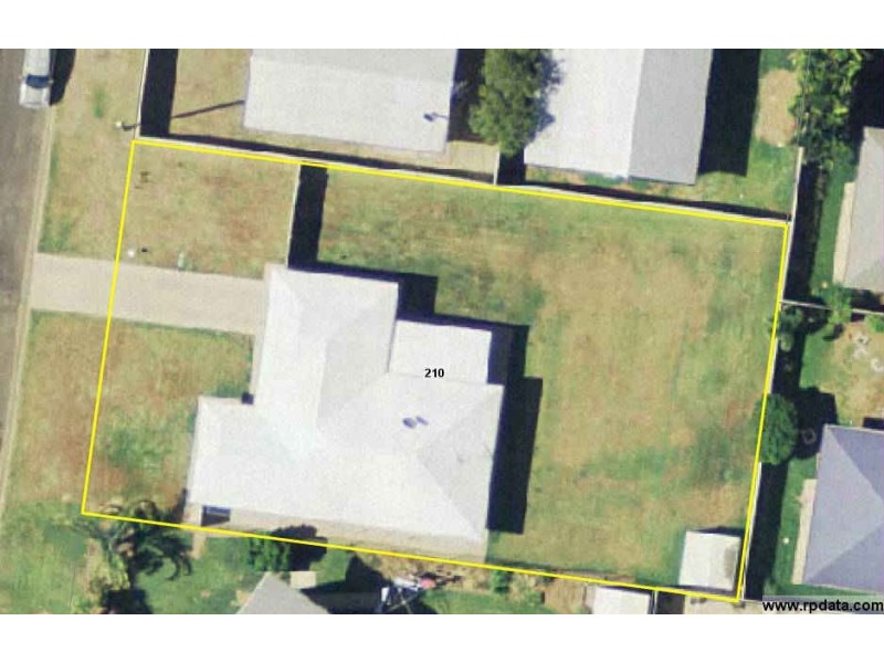 210 Borilla Street, Emerald QLD 4720