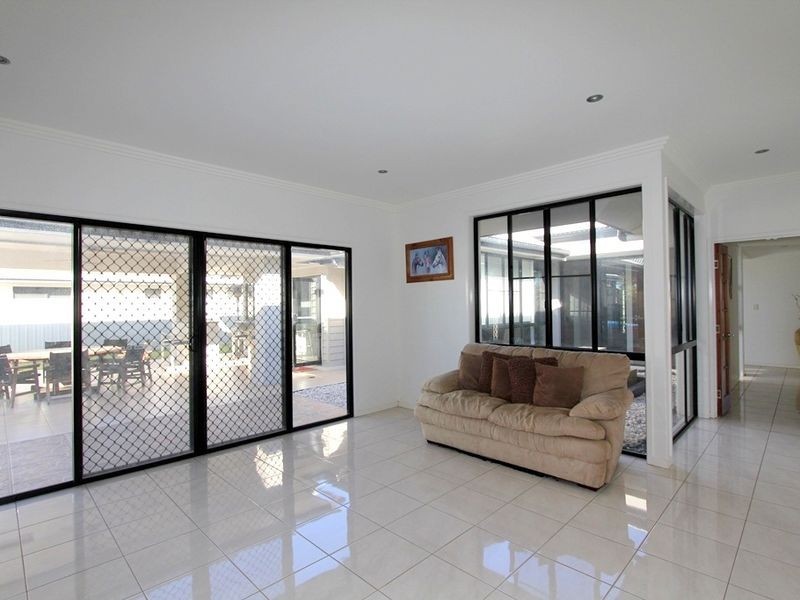 19 Saville Street, Emerald QLD 4720