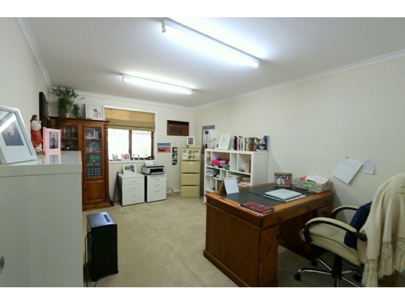 74 Moody Street, Emerald QLD 4720