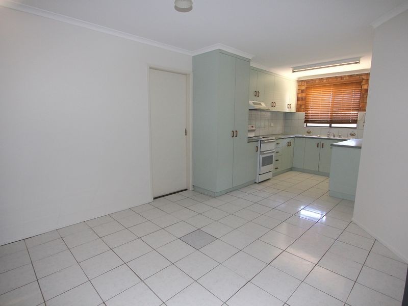 4/126 Opal St, Emerald QLD 4720