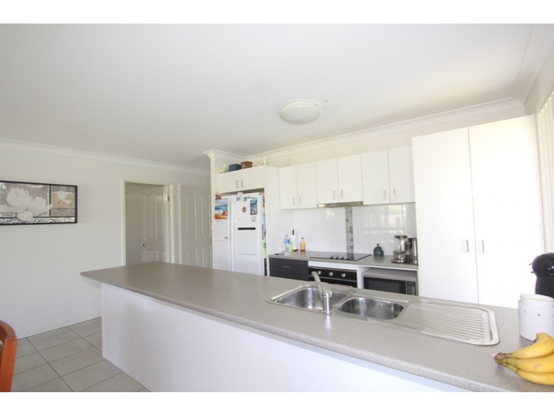 15 Lakeside Drive, Emerald QLD 4720