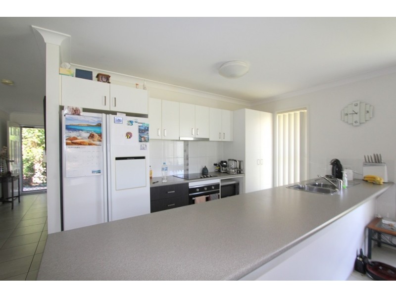 15 Lakeside Drive, Emerald QLD 4720