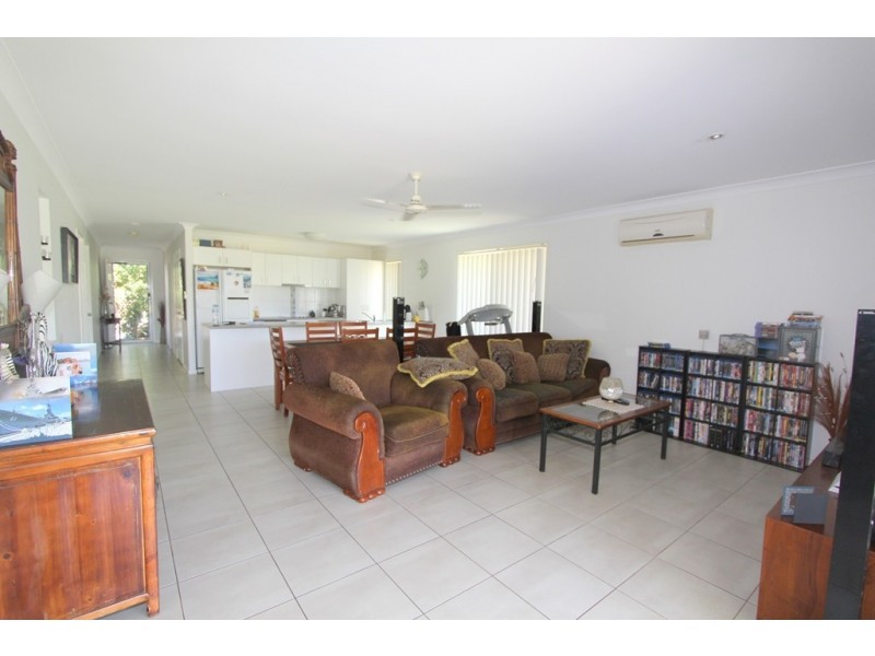 15 Lakeside Drive, Emerald QLD 4720