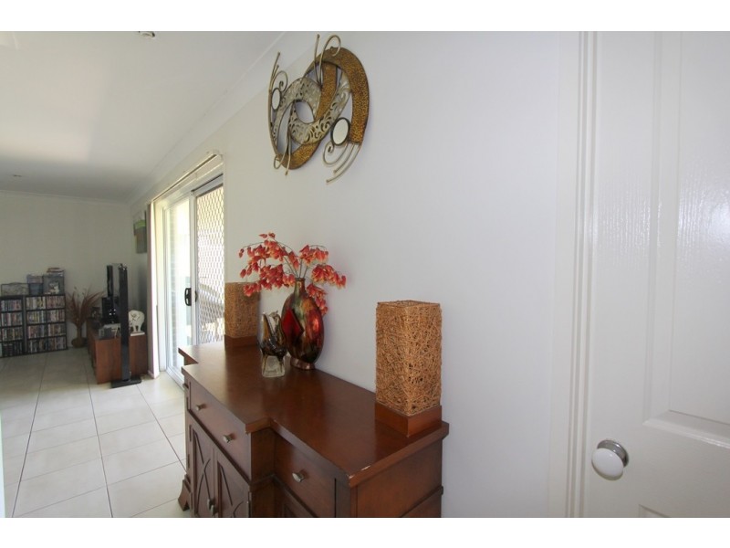 15 Lakeside Drive, Emerald QLD 4720