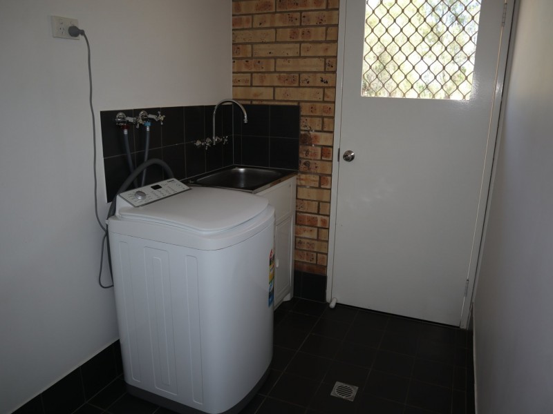 Unit 1/25 Baker Street, Emerald QLD 4720