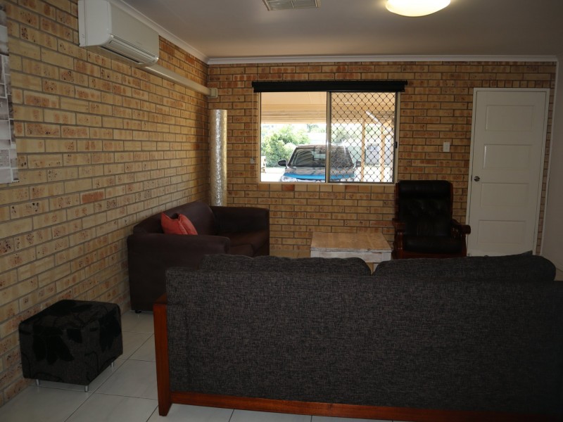Unit 1/25 Baker Street, Emerald QLD 4720