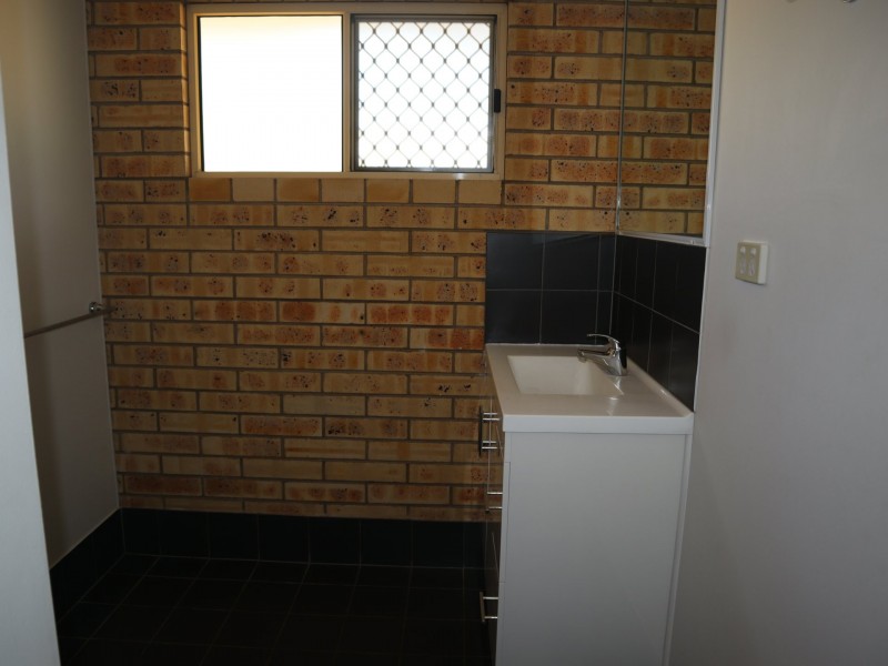 Unit 1/25 Baker Street, Emerald QLD 4720