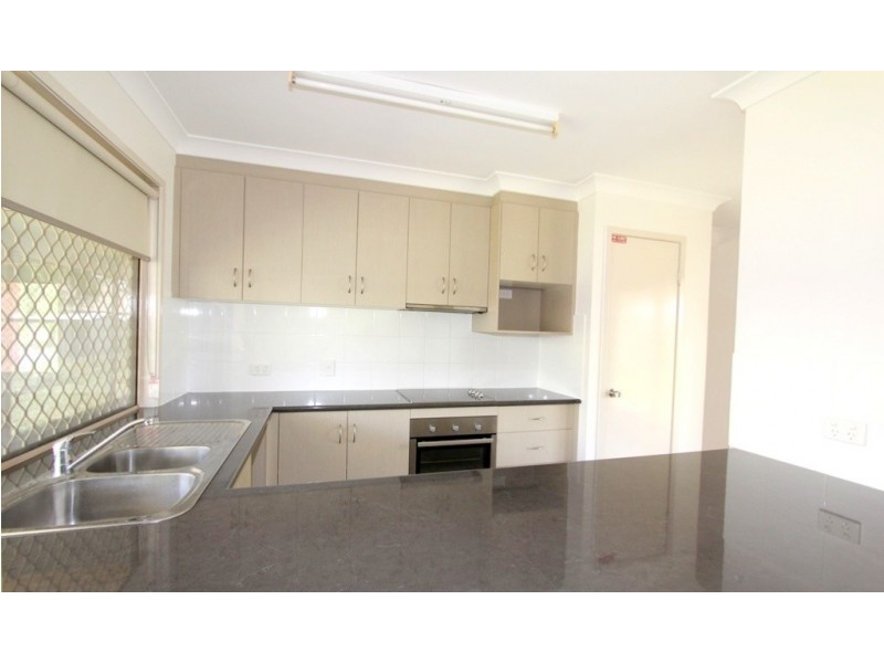 1 Chalmers Crescent, Emerald QLD 4720