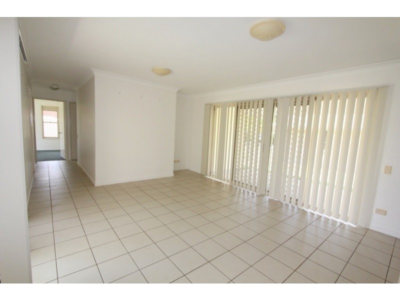 1 Chalmers Crescent, Emerald QLD 4720
