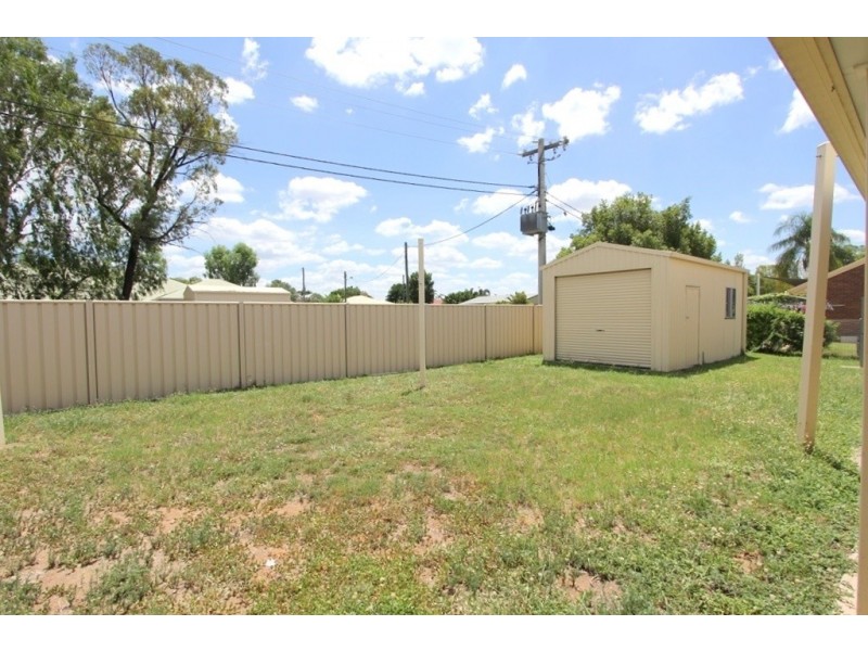 1 Chalmers Crescent, Emerald QLD 4720