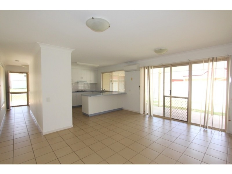 10 Spring Grove, Emerald QLD 4720