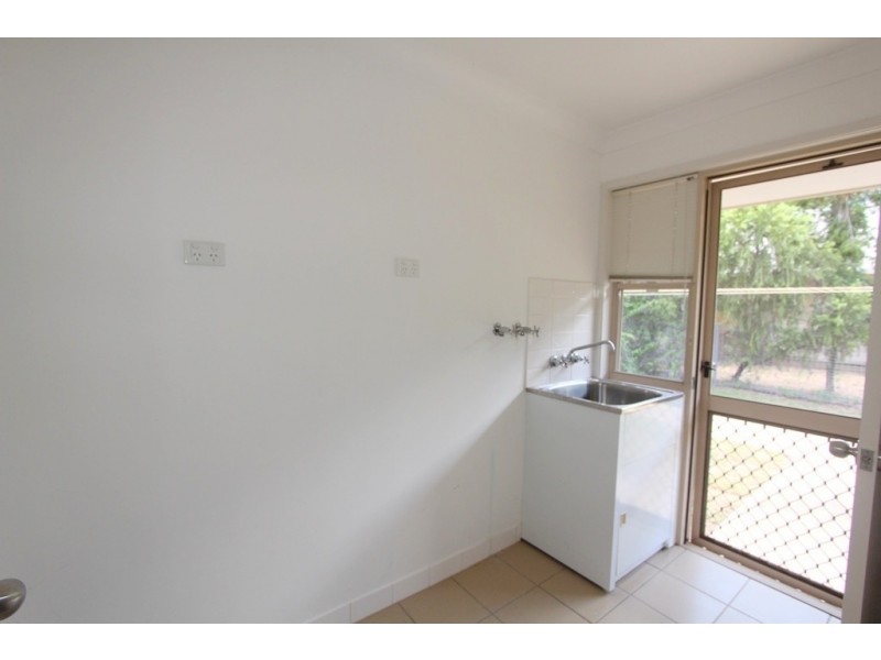 10 Spring Grove, Emerald QLD 4720
