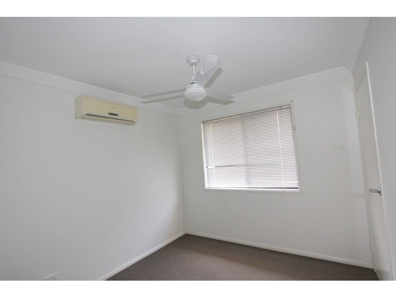 1/70 Long Street, Emerald QLD 4720