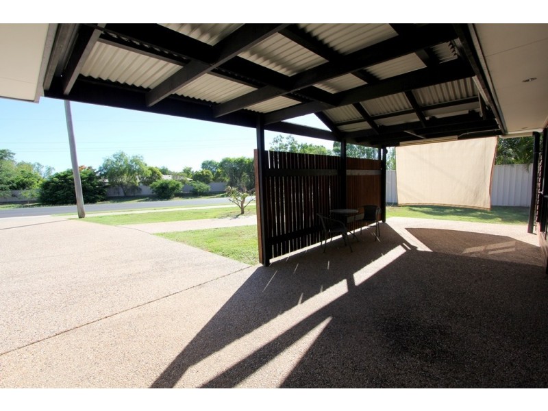 1/70 Long Street, Emerald QLD 4720