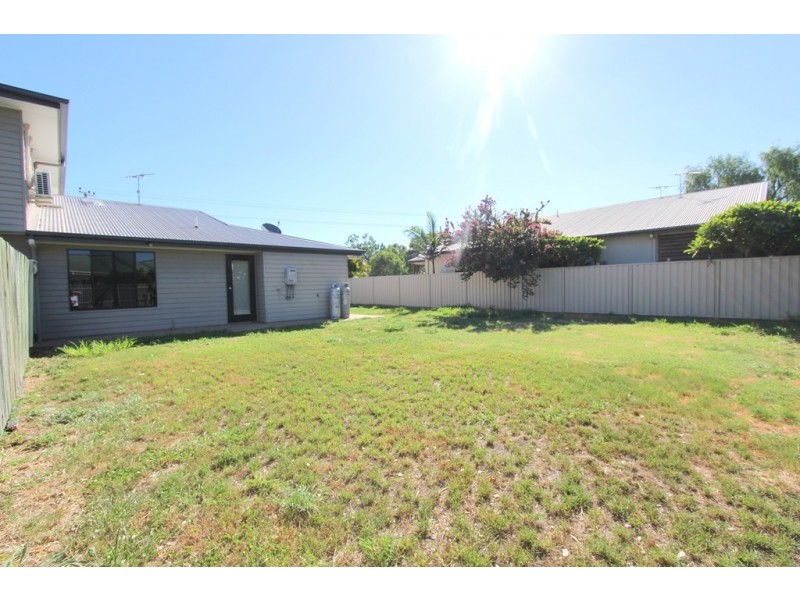 1/70 Long Street, Emerald QLD 4720