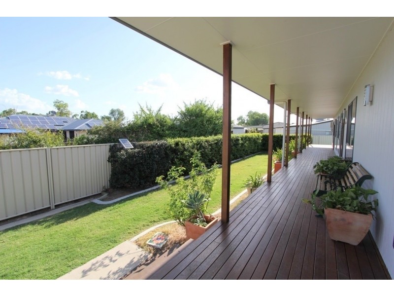 18 Carrington Street, Emerald QLD 4720
