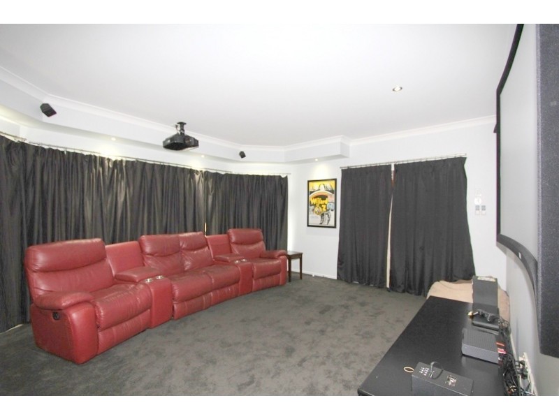 18 Carrington Street, Emerald QLD 4720