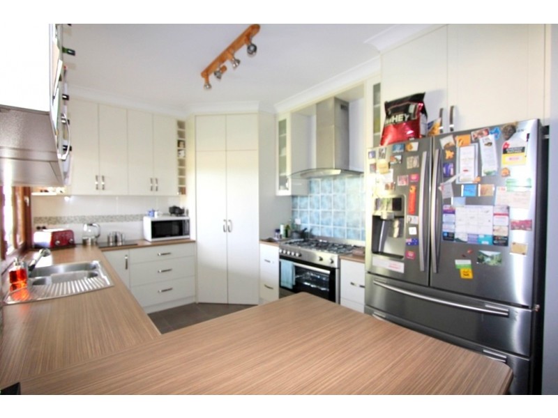 18 Carrington Street, Emerald QLD 4720