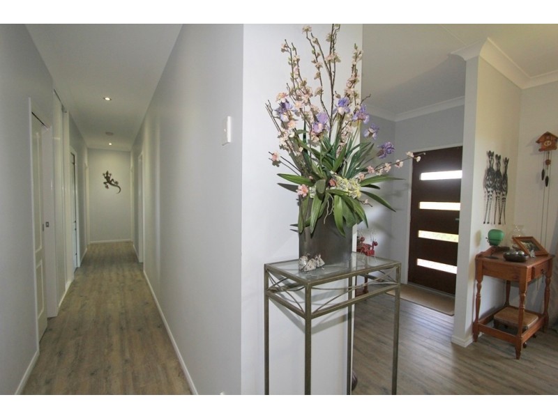 18 Carrington Street, Emerald QLD 4720