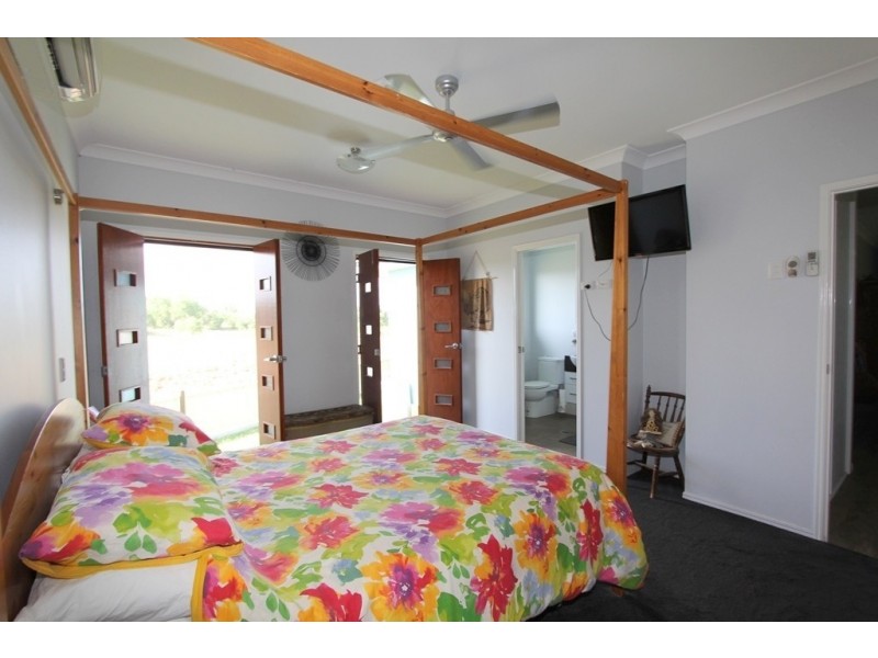 18 Carrington Street, Emerald QLD 4720