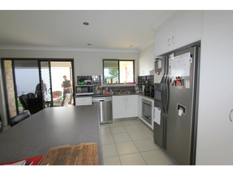 26 Wright Street, Emerald QLD 4720