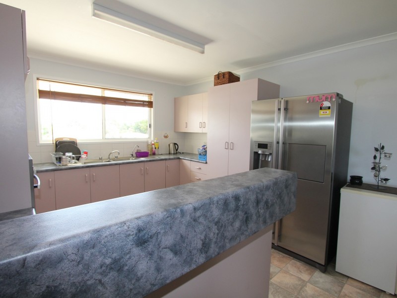 5 Hass Place, Emerald QLD 4720