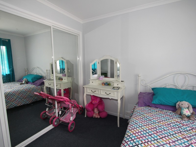 5 Hass Place, Emerald QLD 4720