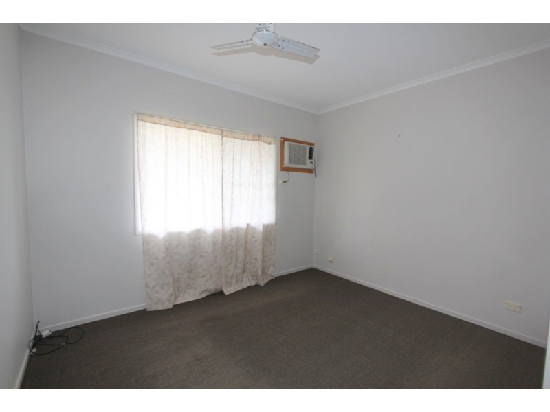 99 Moody Street, Emerald QLD 4720