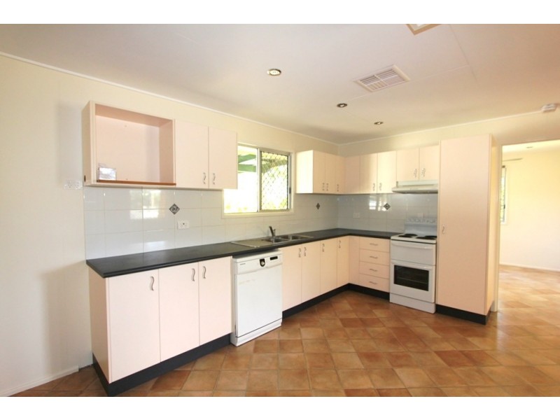 2 Garnett Street, Emerald QLD 4720